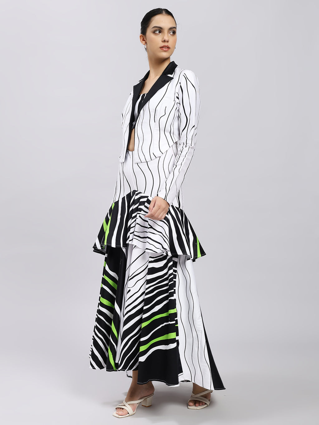 Monochrome Motion Layered Set