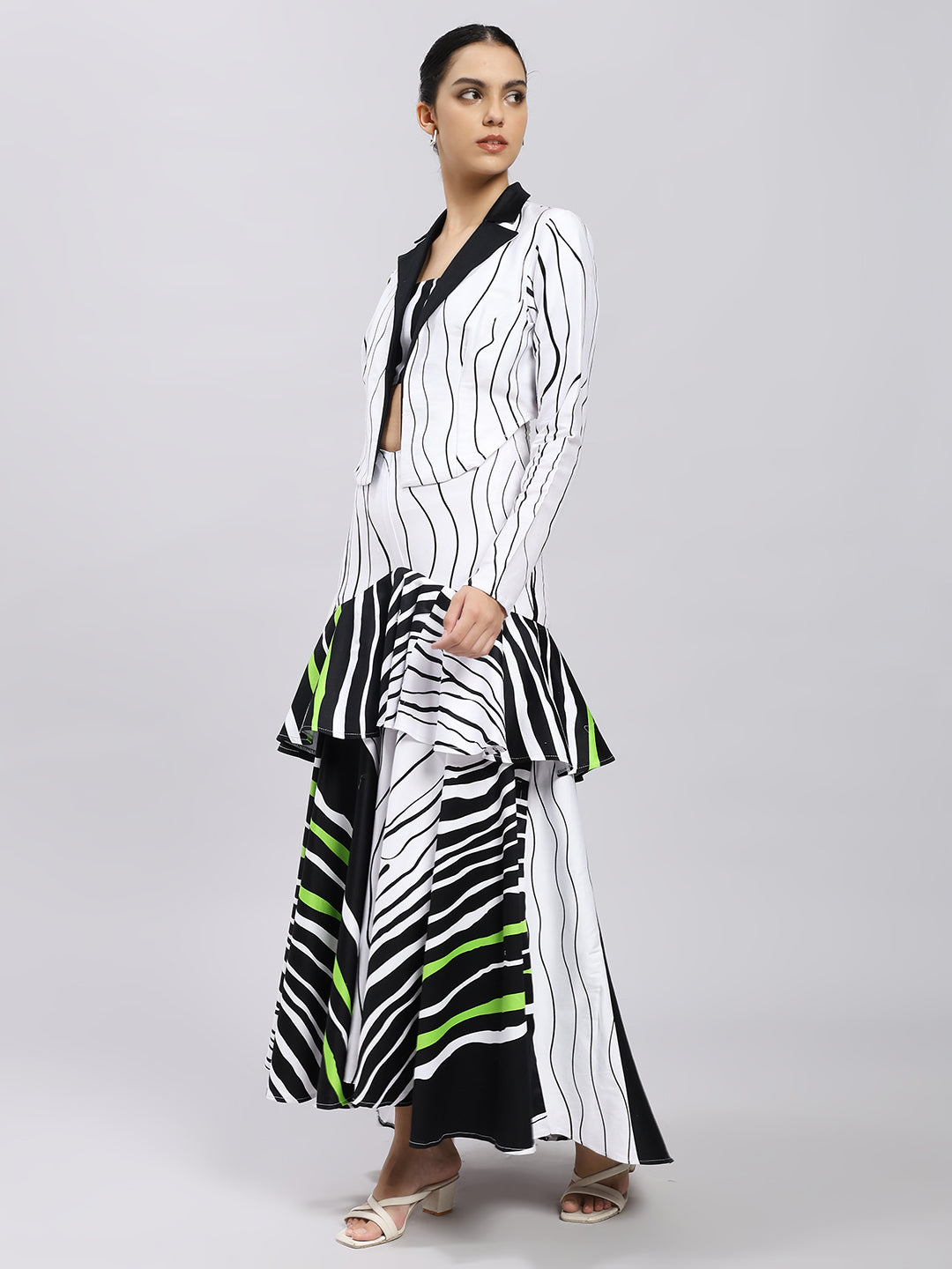 Monochrome Motion Layered Set