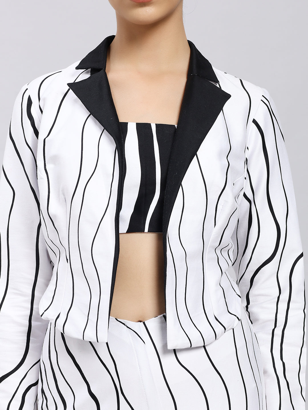 Monochrome Motion Layered Set